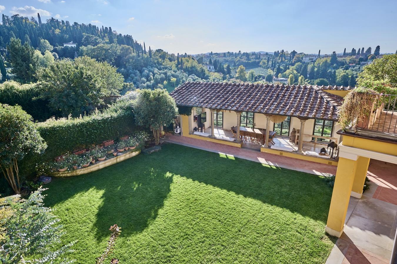 Florence, FI, Italy, 6 Bedrooms Bedrooms, ,9 BathroomsBathrooms,Residential,For Sale,1988660
