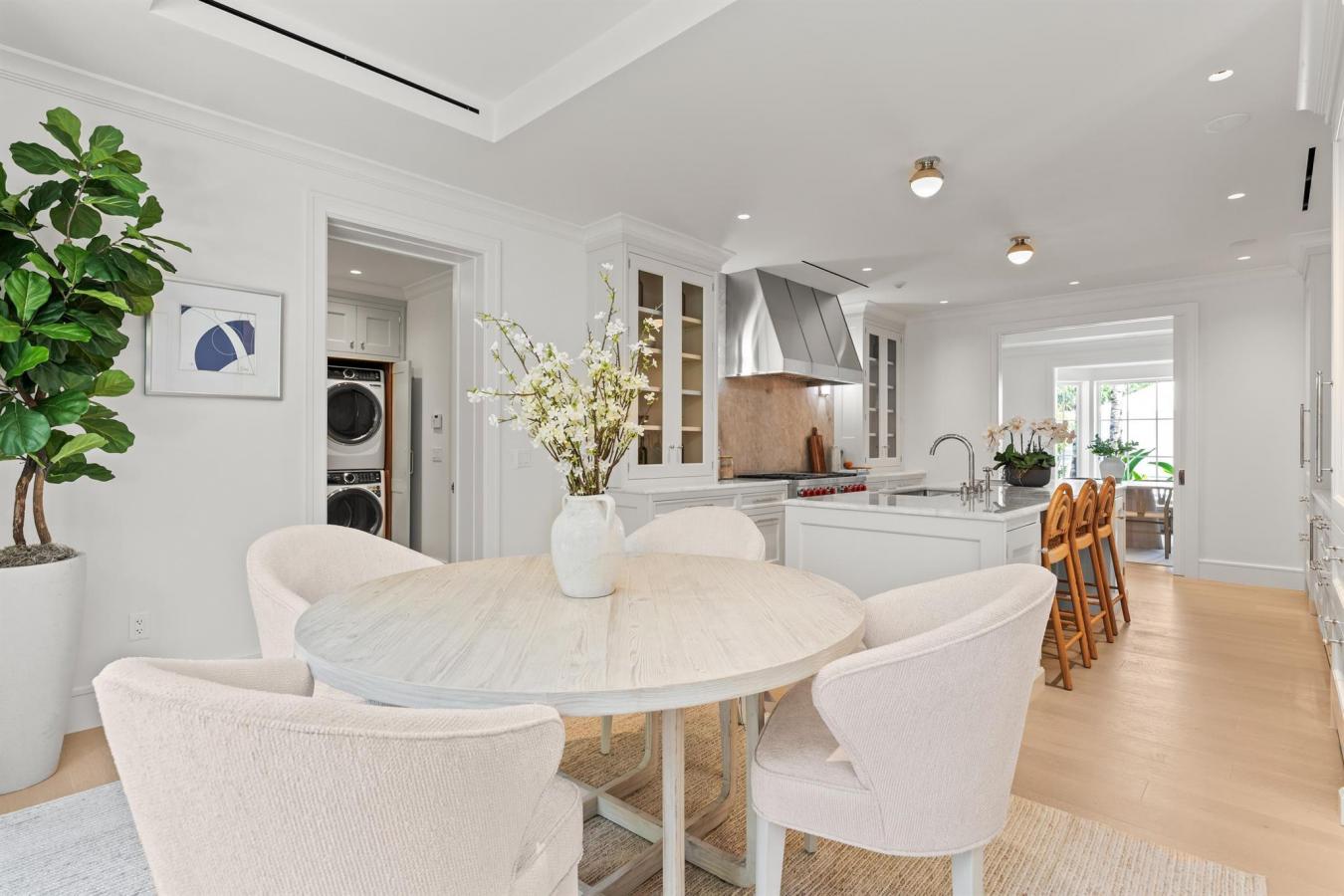 Palm Beach, Florida, 33480, United States, 4 Bedrooms Bedrooms, ,6 BathroomsBathrooms,Residential,For Sale,1988779