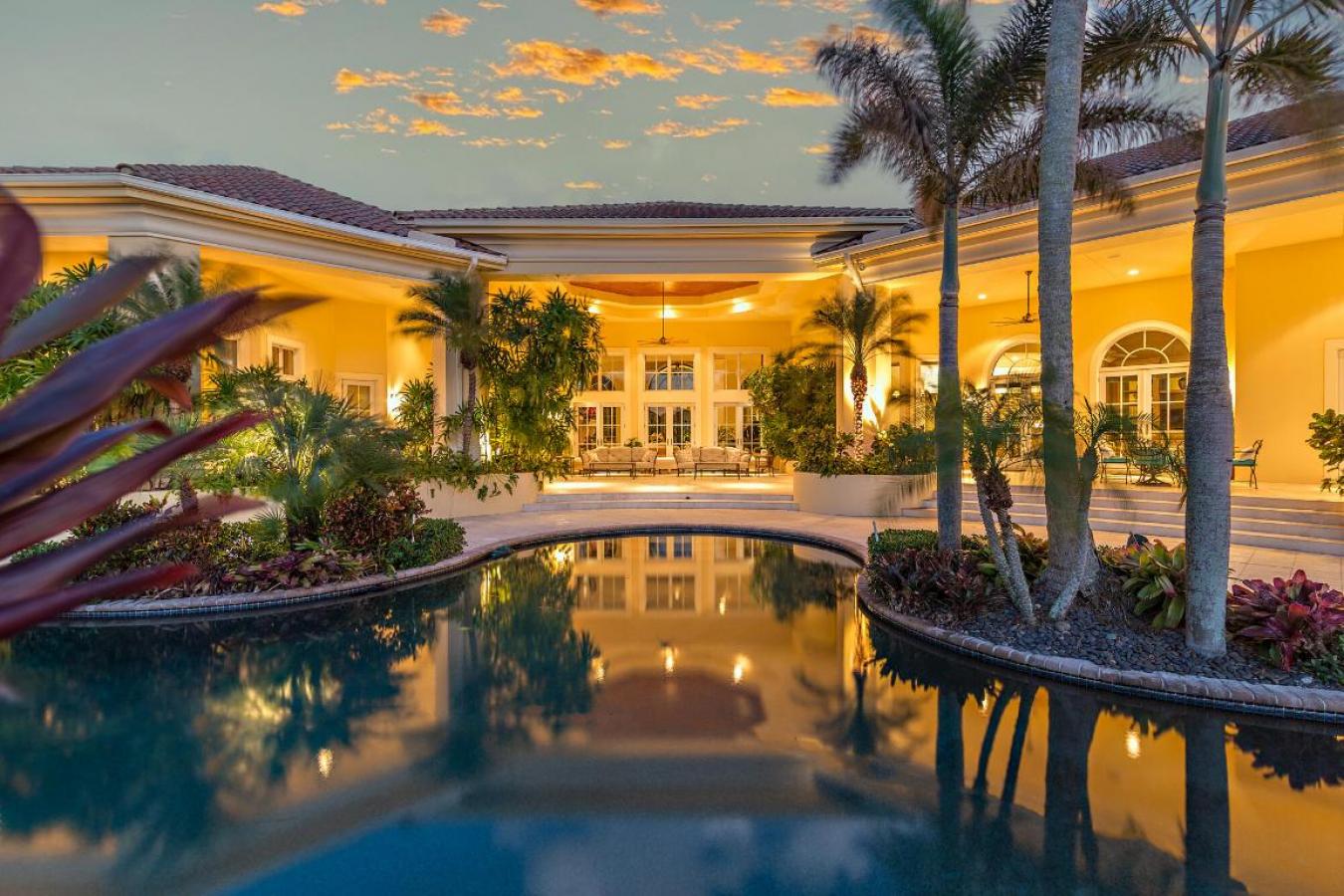 Tequesta, Florida, 33469, United States, 5 Bedrooms Bedrooms, ,5 BathroomsBathrooms,Residential,For Sale,1988776