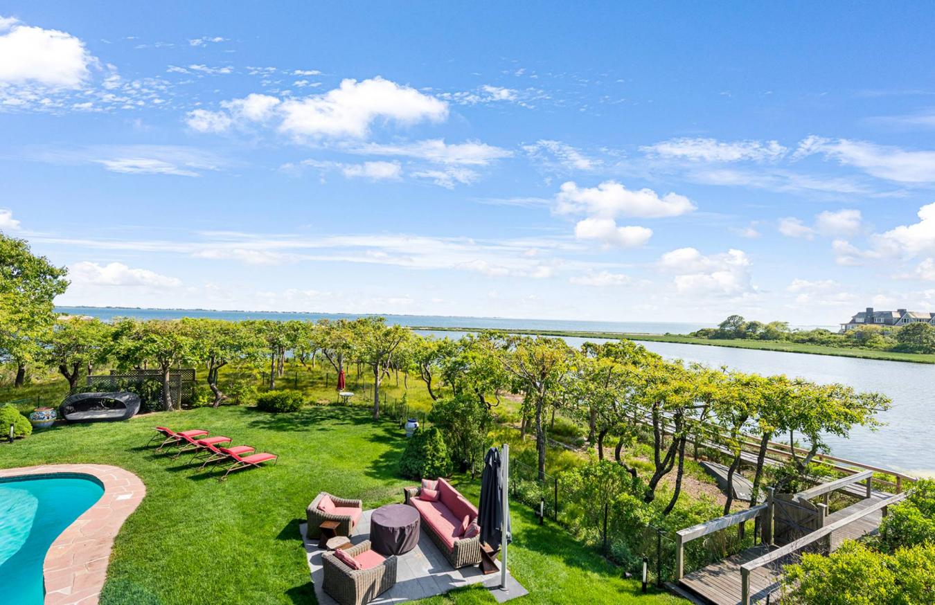 Southampton, New York, 11968, United States, 4 Bedrooms Bedrooms, ,5 BathroomsBathrooms,Residential,For Sale,1988777