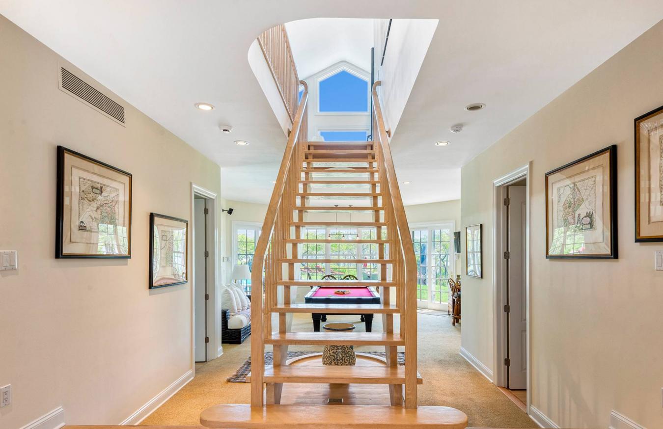 Southampton, New York, 11968, United States, 4 Bedrooms Bedrooms, ,5 BathroomsBathrooms,Residential,For Sale,1988777