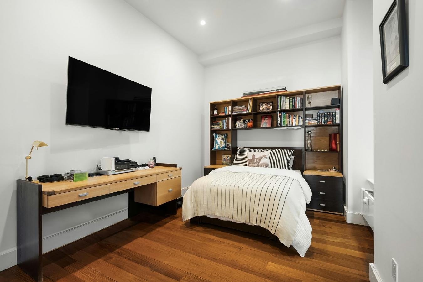 NoMad, New York, 10010, United States, 3 Bedrooms Bedrooms, ,3 BathroomsBathrooms,Residential,For Sale,1988774