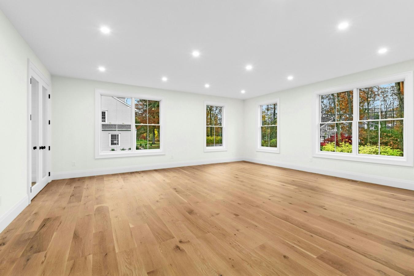 Darien, Connecticut, 06820, United States, 5 Bedrooms Bedrooms, ,6 BathroomsBathrooms,Residential,For Sale,1988772