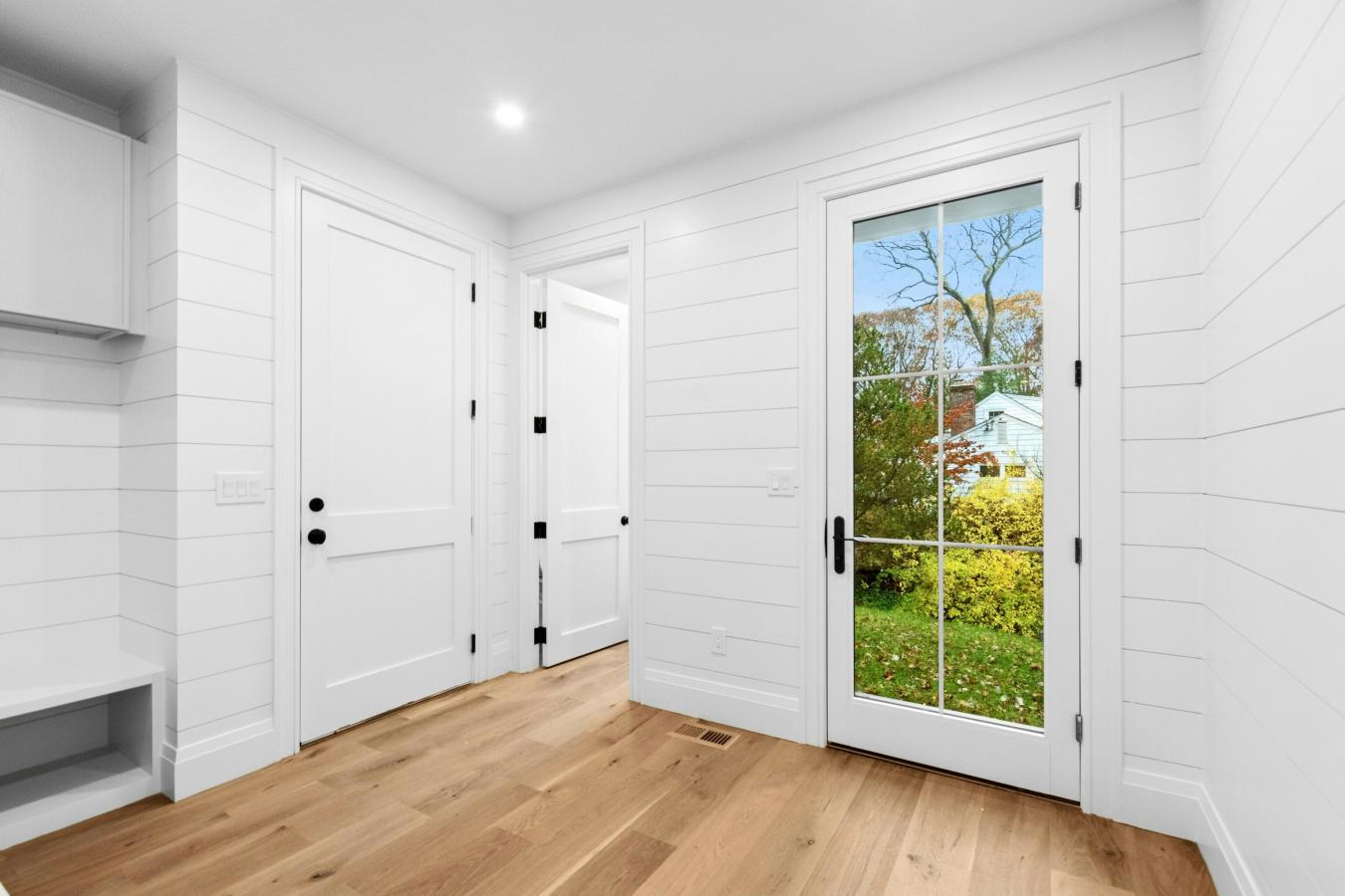 Darien, Connecticut, 06820, United States, 5 Bedrooms Bedrooms, ,6 BathroomsBathrooms,Residential,For Sale,1988772