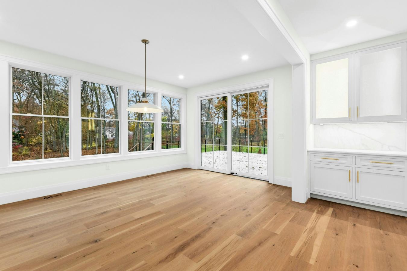 Darien, Connecticut, 06820, United States, 5 Bedrooms Bedrooms, ,6 BathroomsBathrooms,Residential,For Sale,1988772