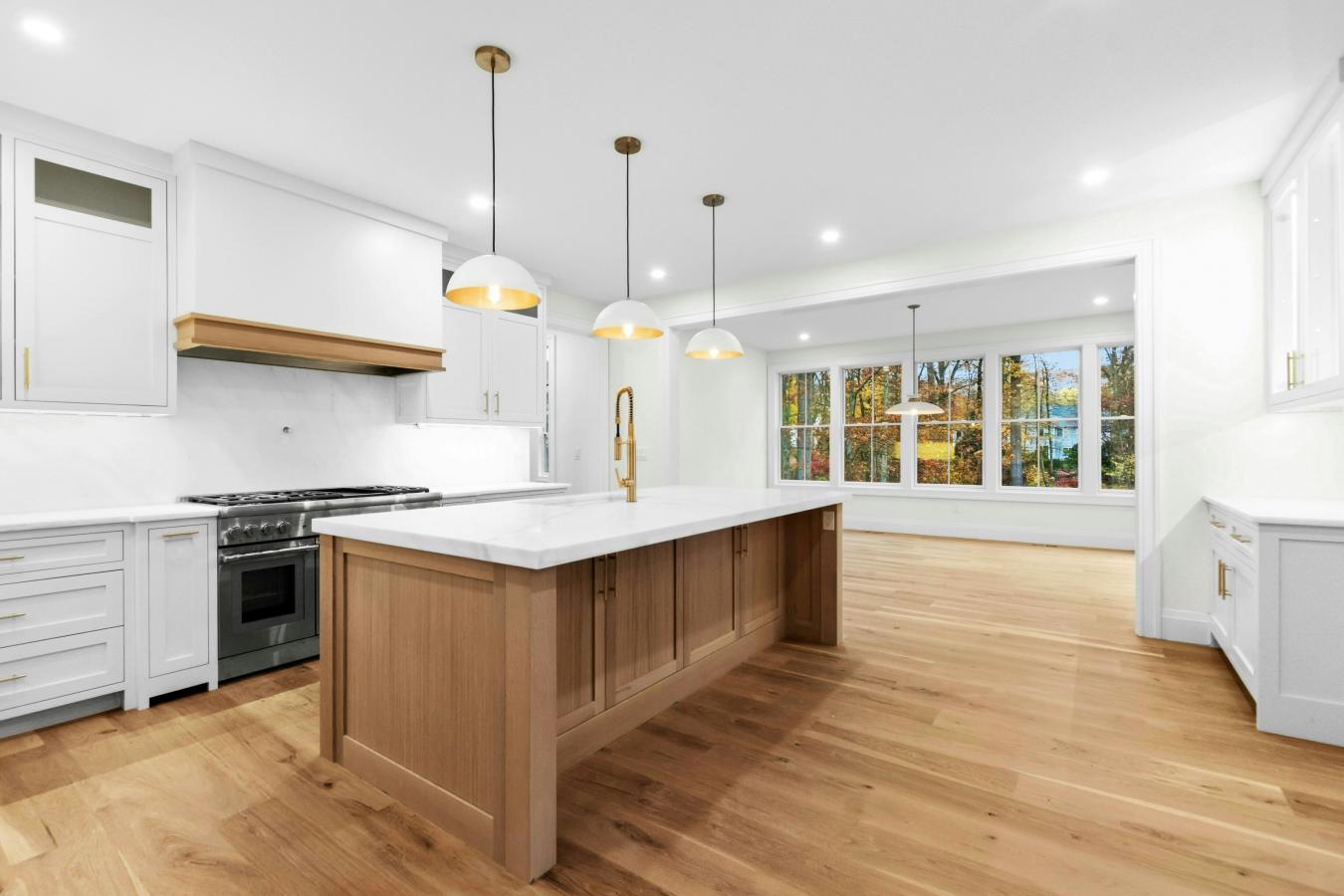 Darien, Connecticut, 06820, United States, 5 Bedrooms Bedrooms, ,6 BathroomsBathrooms,Residential,For Sale,1988772