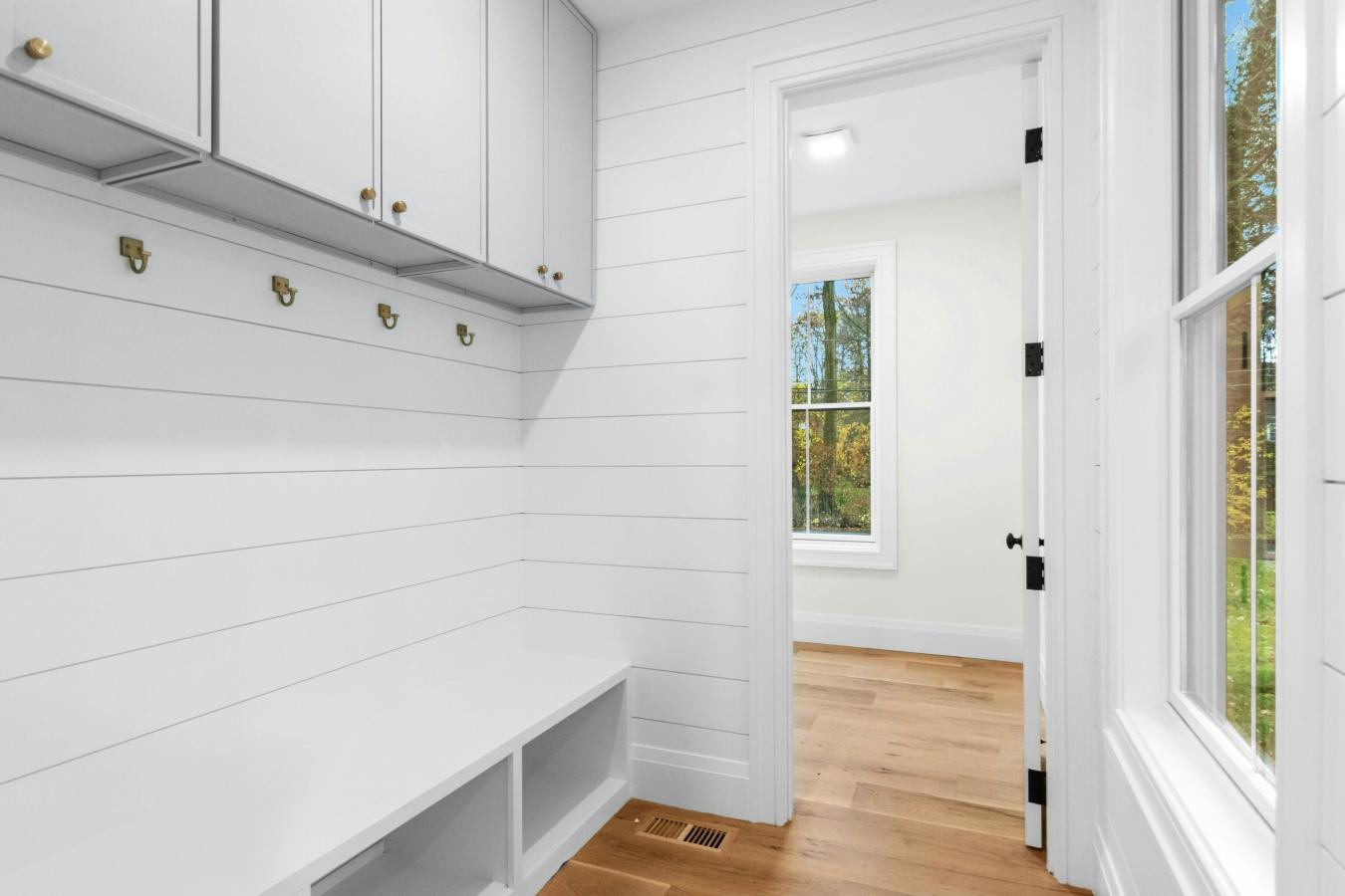 Darien, Connecticut, 06820, United States, 5 Bedrooms Bedrooms, ,6 BathroomsBathrooms,Residential,For Sale,1988772