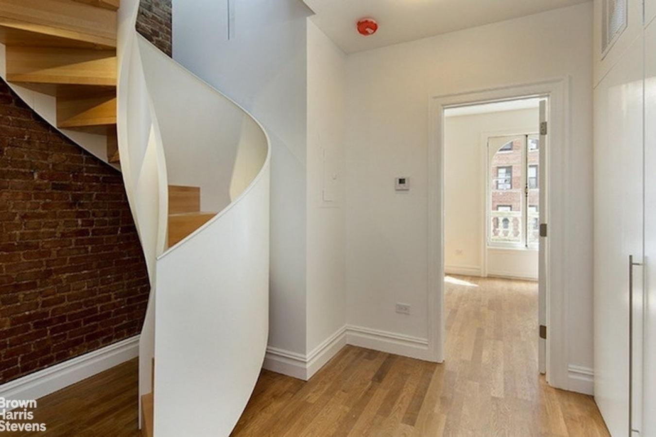 New York, New York, 10023, United States, 8 Bedrooms Bedrooms, ,9 BathroomsBathrooms,Residential,For Sale,1988771