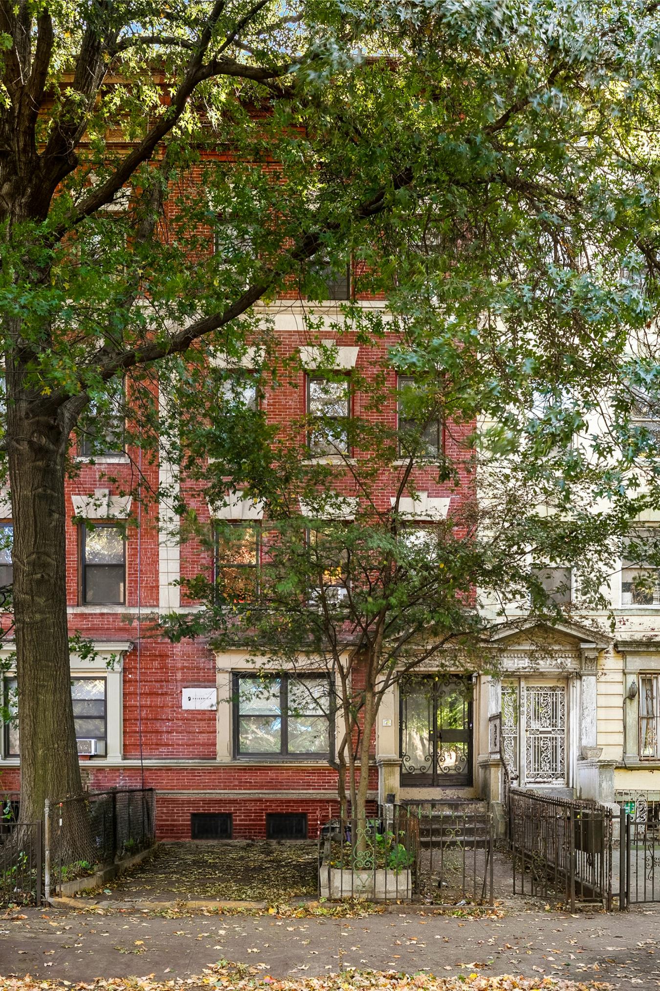 Crown Heights, New York, 11213, United States, 20 Bedrooms Bedrooms, ,5 BathroomsBathrooms,Residential,For Sale,1988770