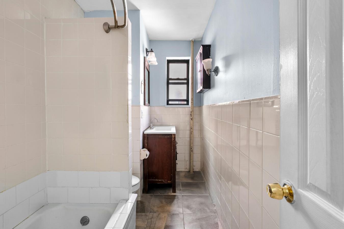 Crown Heights, New York, 11213, United States, 20 Bedrooms Bedrooms, ,5 BathroomsBathrooms,Residential,For Sale,1988770