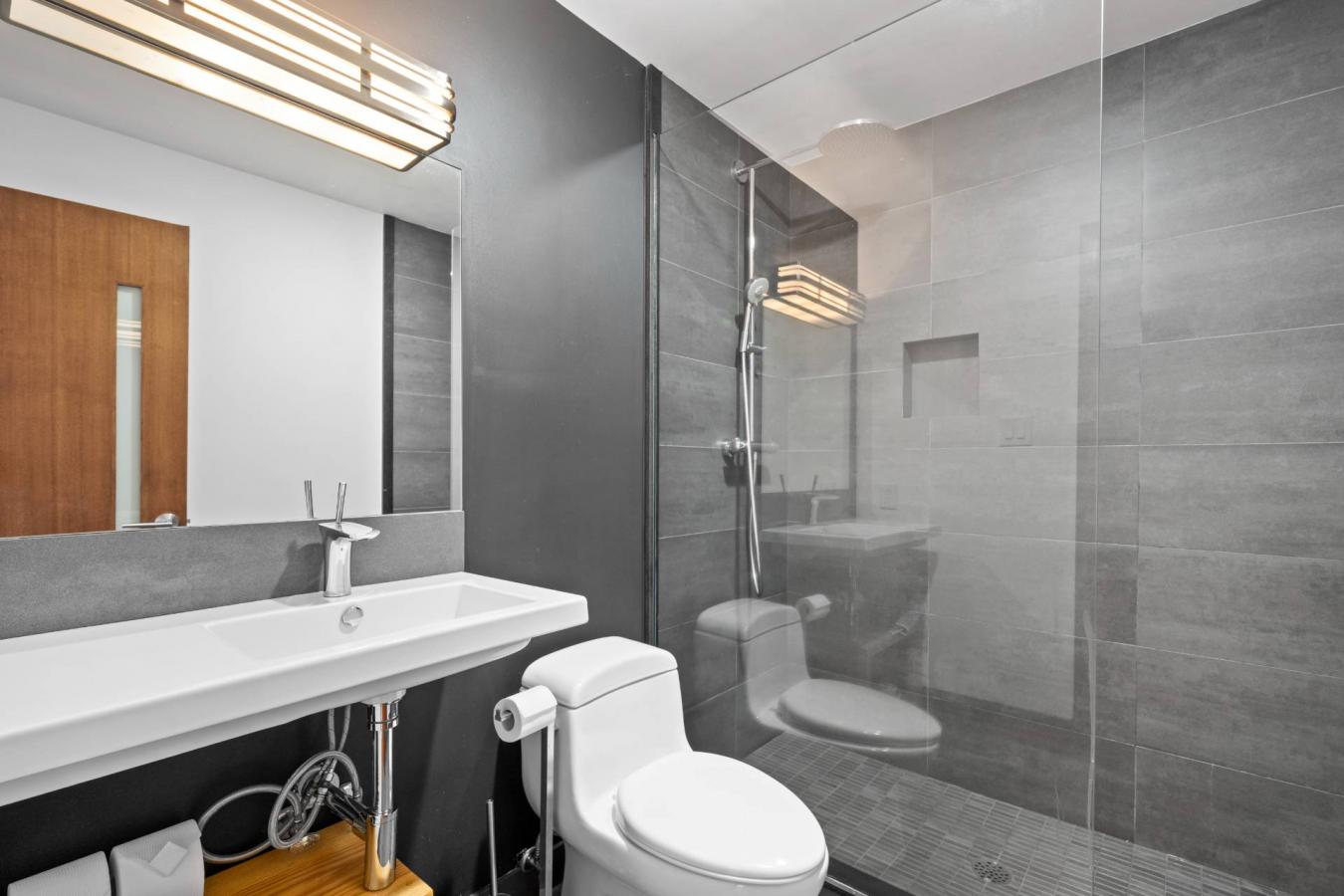 Amagansett, New York, 11930, United States, 4 Bedrooms Bedrooms, ,3 BathroomsBathrooms,Residential,For Sale,1988766