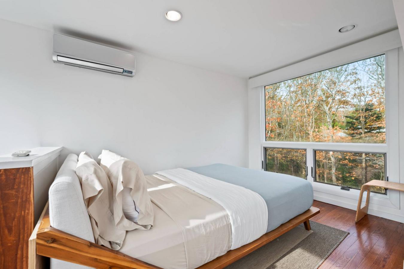 Amagansett, New York, 11930, United States, 4 Bedrooms Bedrooms, ,3 BathroomsBathrooms,Residential,For Sale,1988766