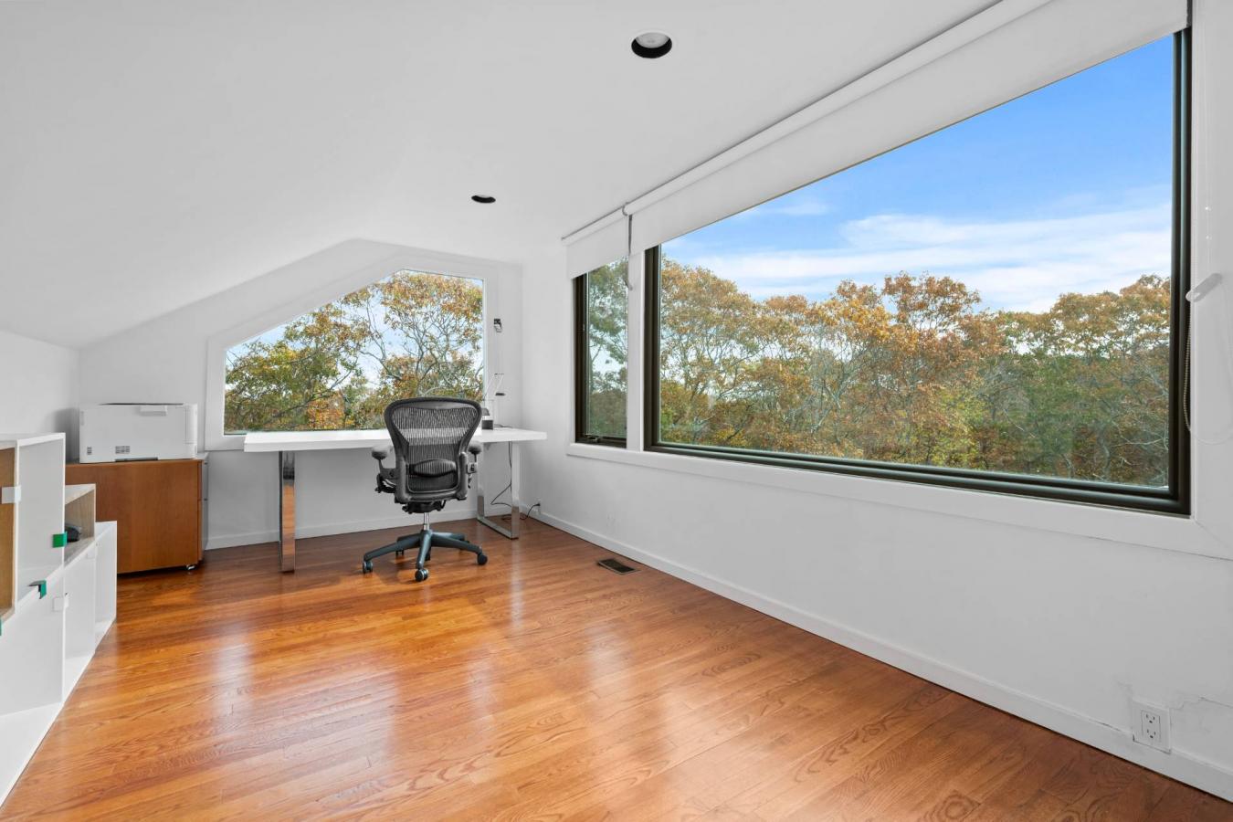 Amagansett, New York, 11930, United States, 4 Bedrooms Bedrooms, ,3 BathroomsBathrooms,Residential,For Sale,1988766