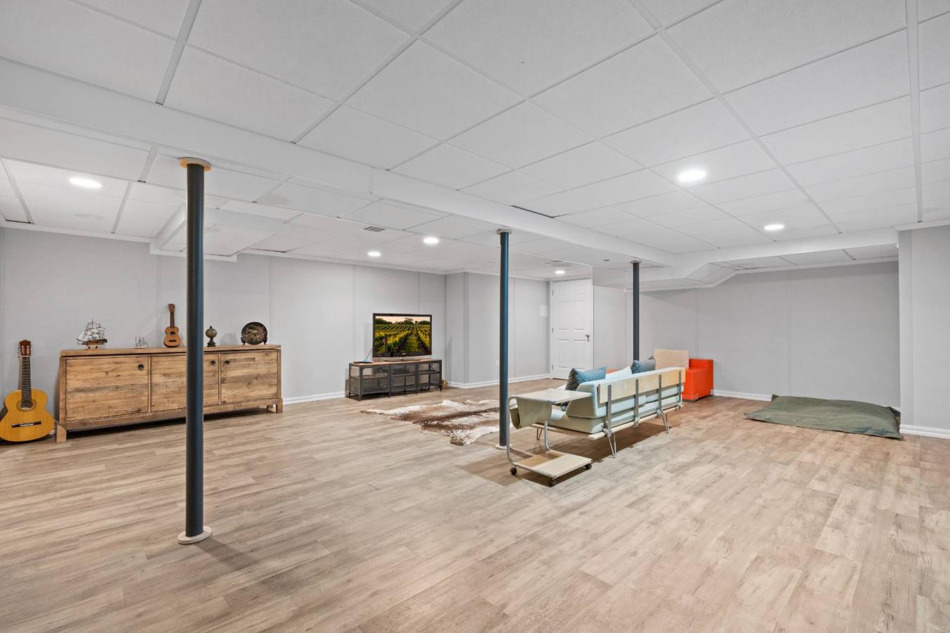 Amagansett, New York, 11930, United States, 4 Bedrooms Bedrooms, ,3 BathroomsBathrooms,Residential,For Sale,1988766