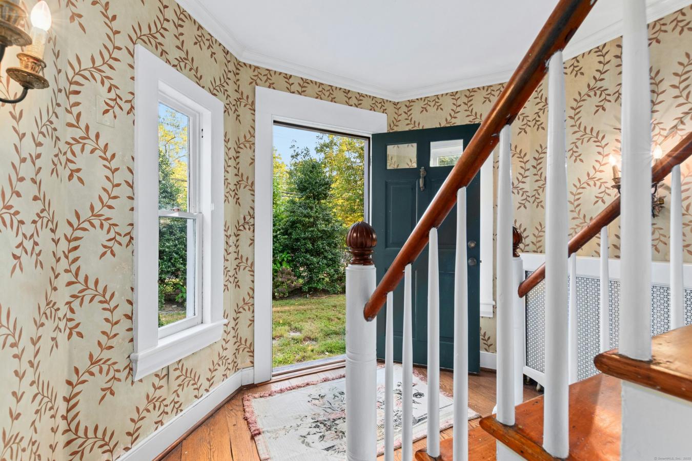 Darien, Connecticut, 06820, United States, 4 Bedrooms Bedrooms, ,3 BathroomsBathrooms,Residential,For Sale,1988765