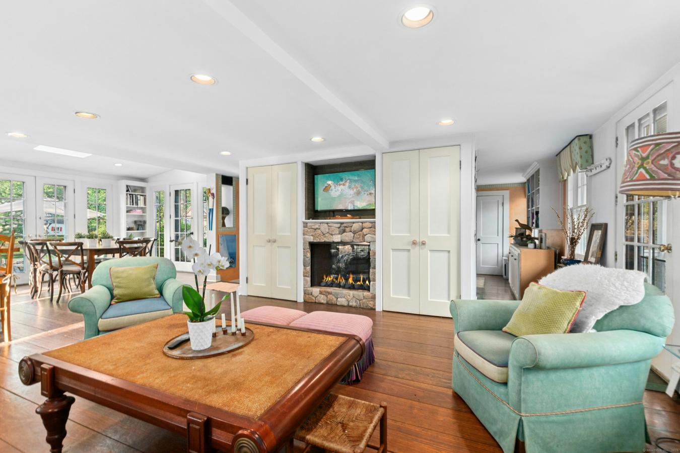 Darien, Connecticut, 06820, United States, 4 Bedrooms Bedrooms, ,3 BathroomsBathrooms,Residential,For Sale,1988765