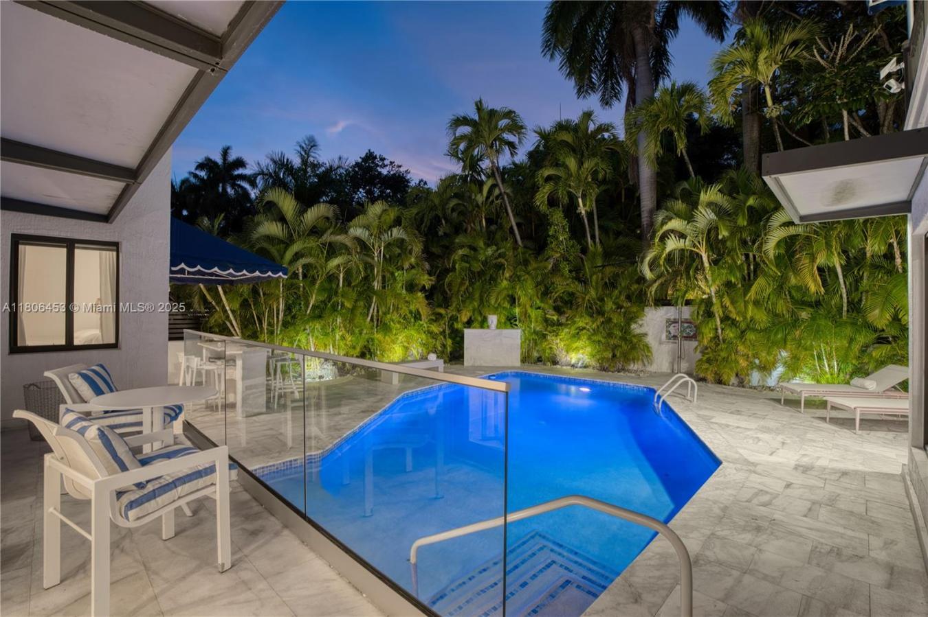 Miami Beach, Florida, 33140, United States, 4 Bedrooms Bedrooms, ,3 BathroomsBathrooms,Residential,For Sale,1988912