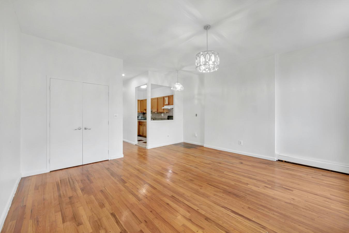 South Harlem, New York, 10027, United States, 9 Bedrooms Bedrooms, ,6 BathroomsBathrooms,Residential,For Sale,1988764