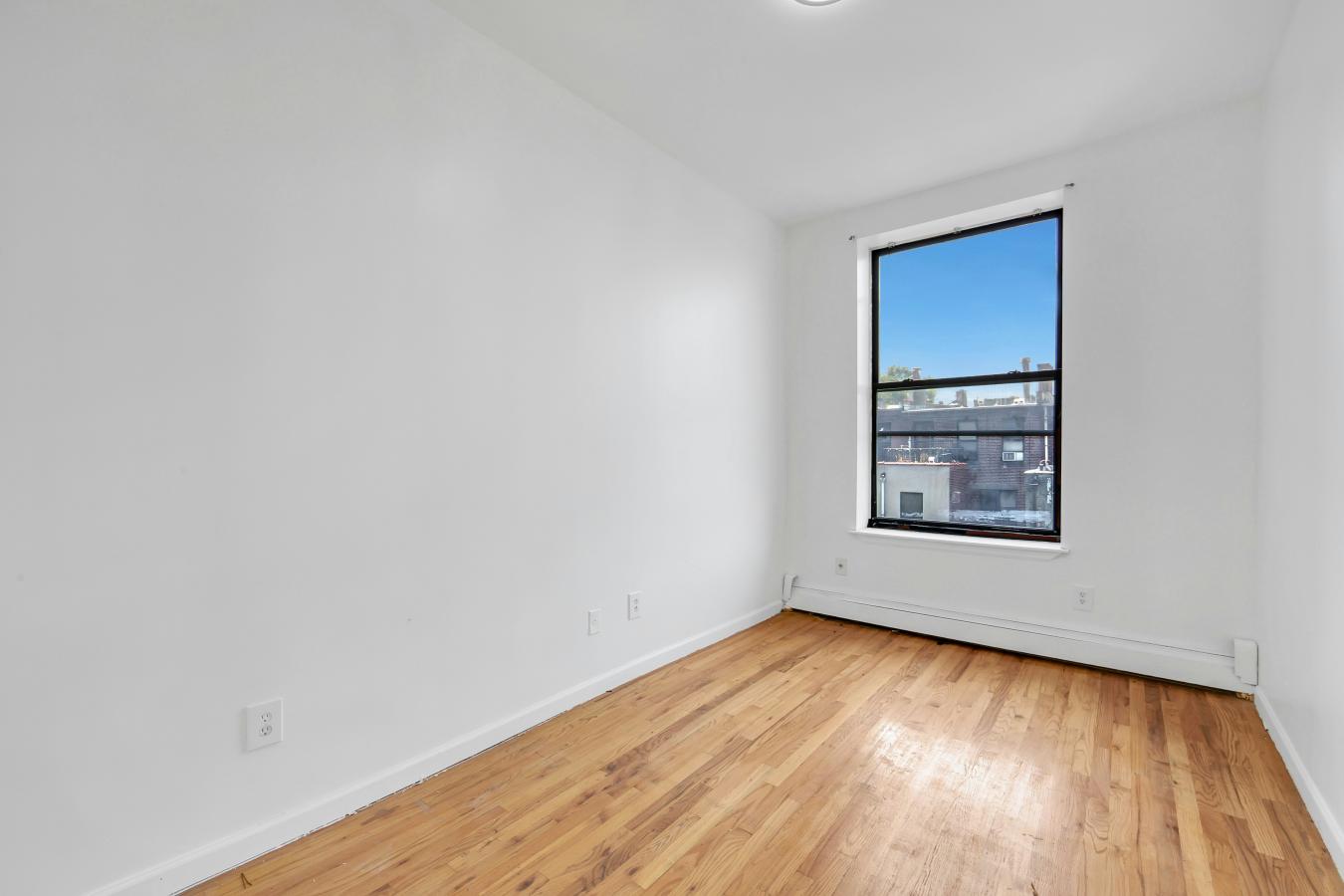 South Harlem, New York, 10027, United States, 9 Bedrooms Bedrooms, ,6 BathroomsBathrooms,Residential,For Sale,1988764