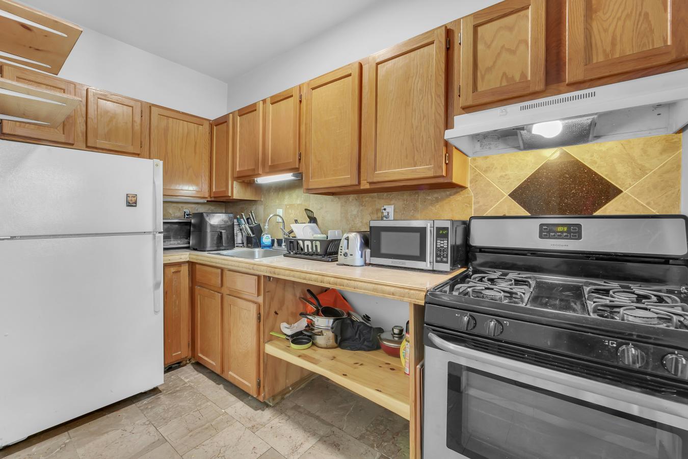 South Harlem, New York, 10027, United States, 9 Bedrooms Bedrooms, ,6 BathroomsBathrooms,Residential,For Sale,1988764