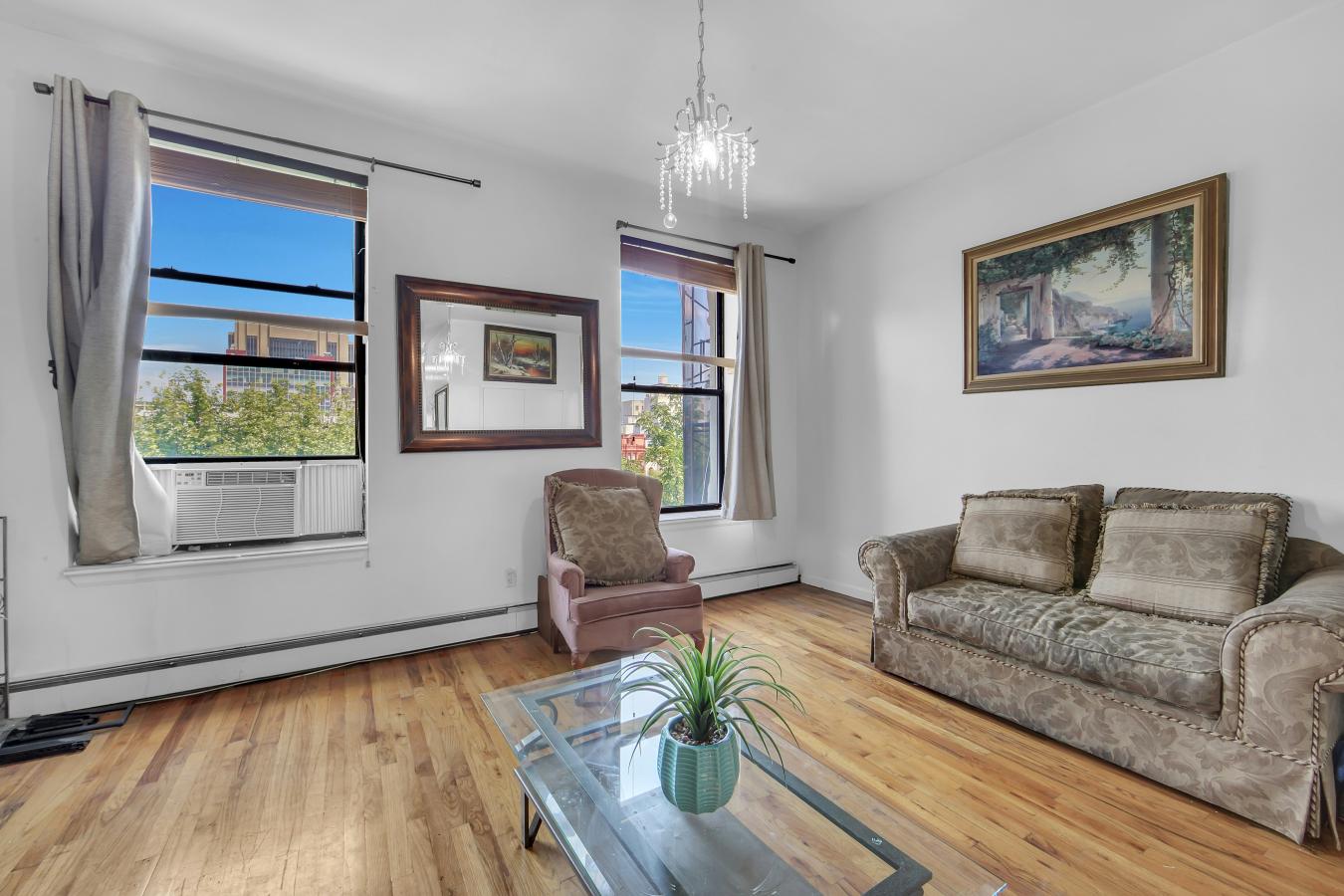 South Harlem, New York, 10027, United States, 9 Bedrooms Bedrooms, ,6 BathroomsBathrooms,Residential,For Sale,1988764