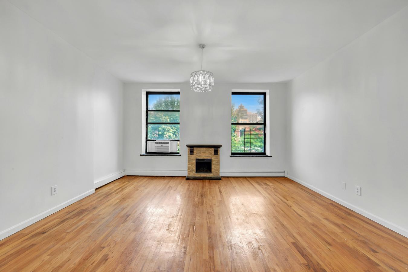South Harlem, New York, 10027, United States, 9 Bedrooms Bedrooms, ,6 BathroomsBathrooms,Residential,For Sale,1988764