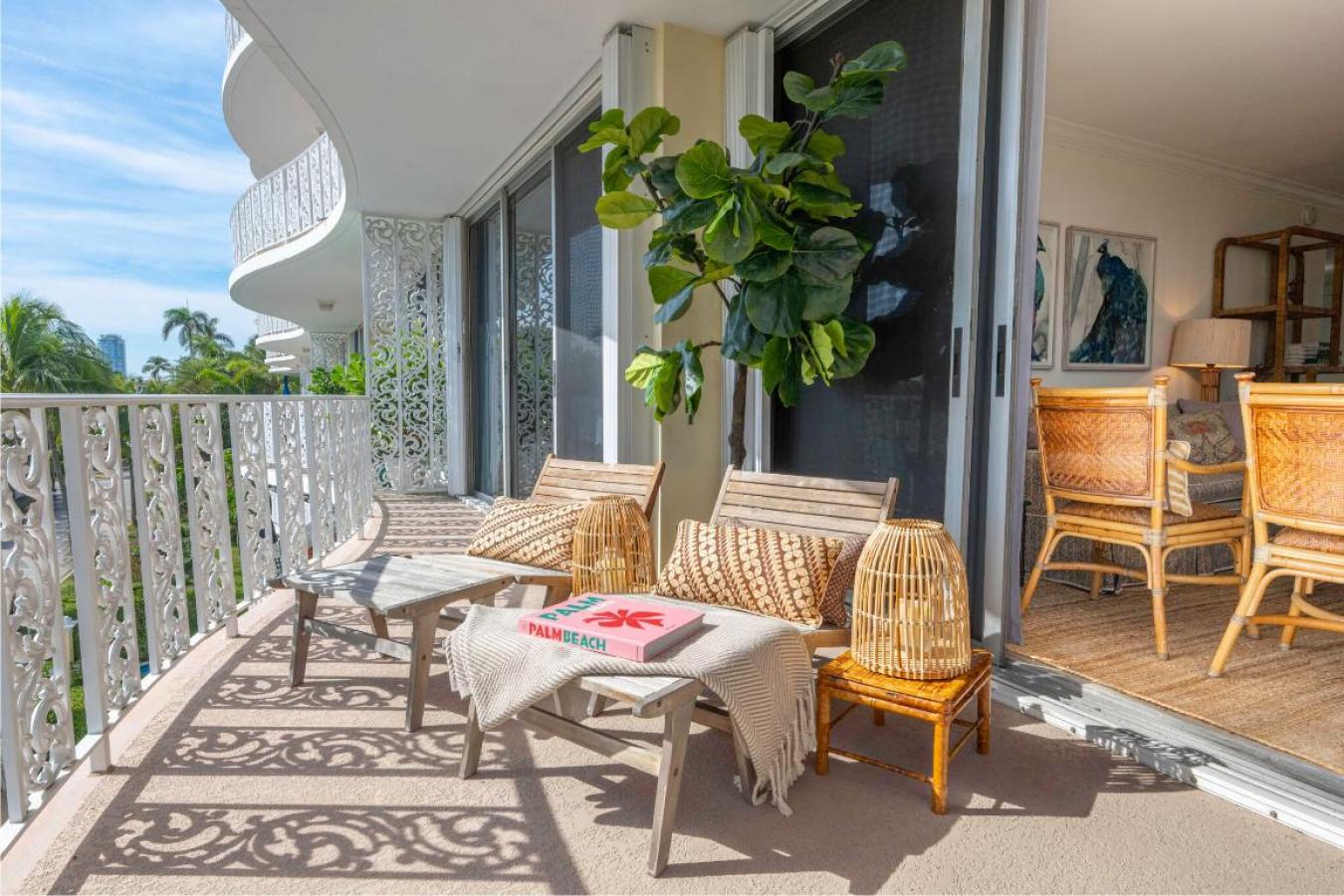 Palm Beach, Florida, 33480, United States, 2 Bedrooms Bedrooms, ,2 BathroomsBathrooms,Residential,For Sale,1988763