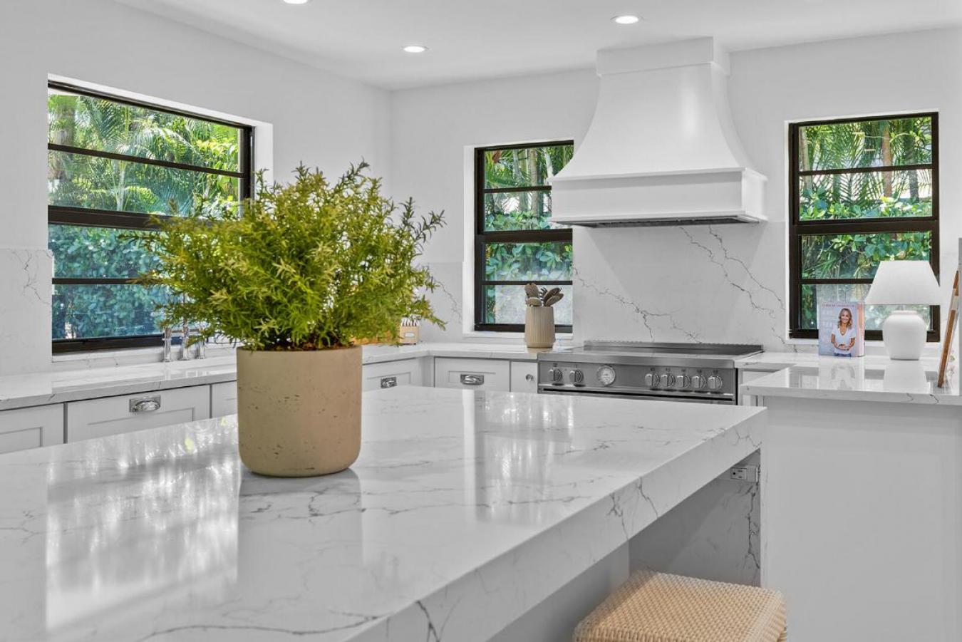 West Palm Beach, Florida, 33405, United States, 3 Bedrooms Bedrooms, ,3 BathroomsBathrooms,Residential,For Sale,1988761