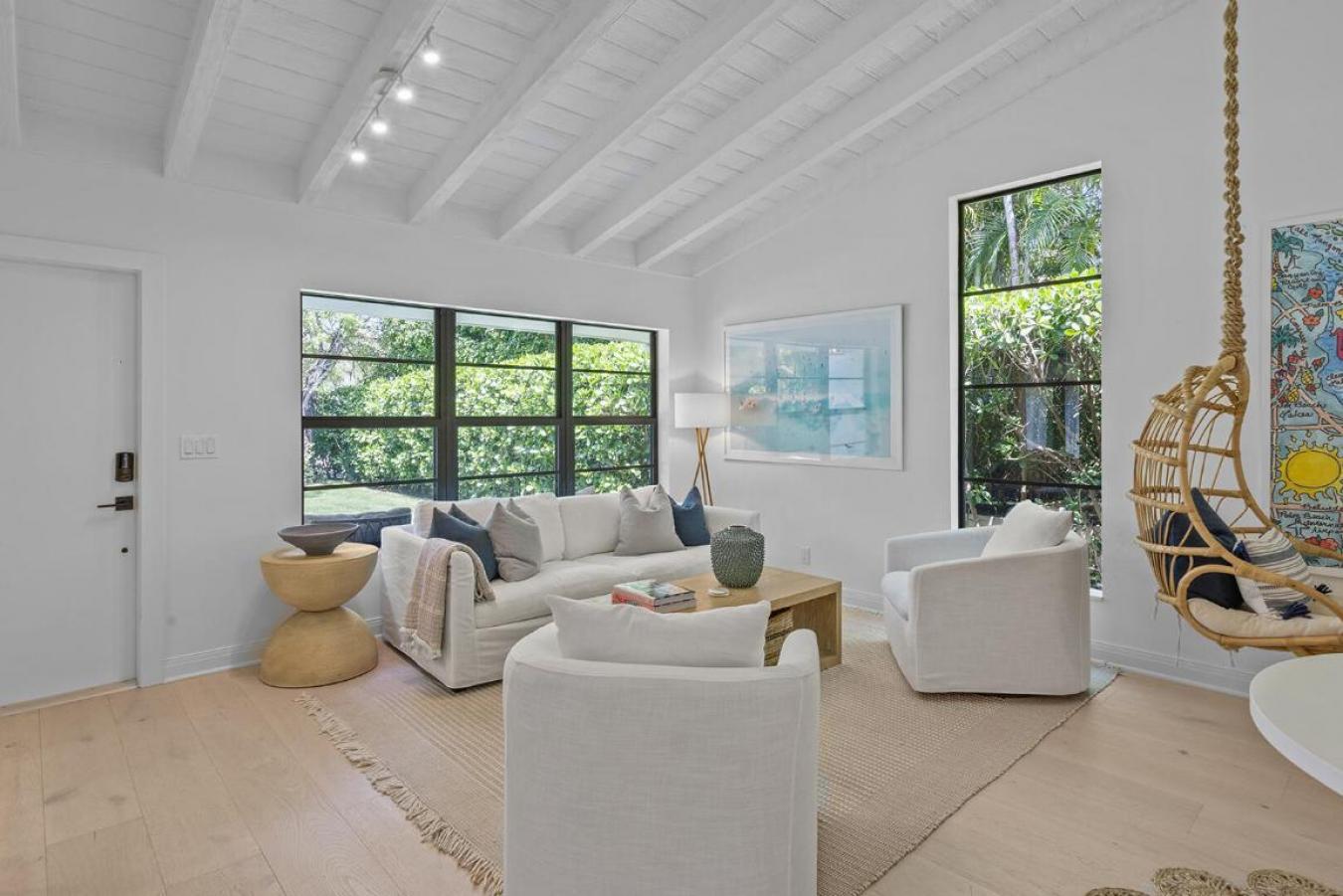 West Palm Beach, Florida, 33405, United States, 3 Bedrooms Bedrooms, ,3 BathroomsBathrooms,Residential,For Sale,1988761