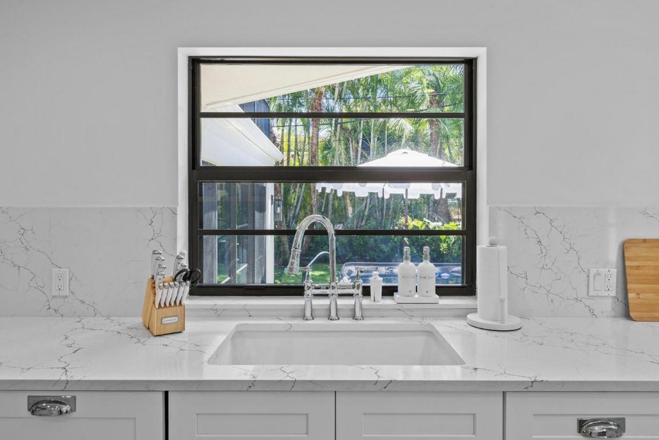 West Palm Beach, Florida, 33405, United States, 3 Bedrooms Bedrooms, ,3 BathroomsBathrooms,Residential,For Sale,1988761