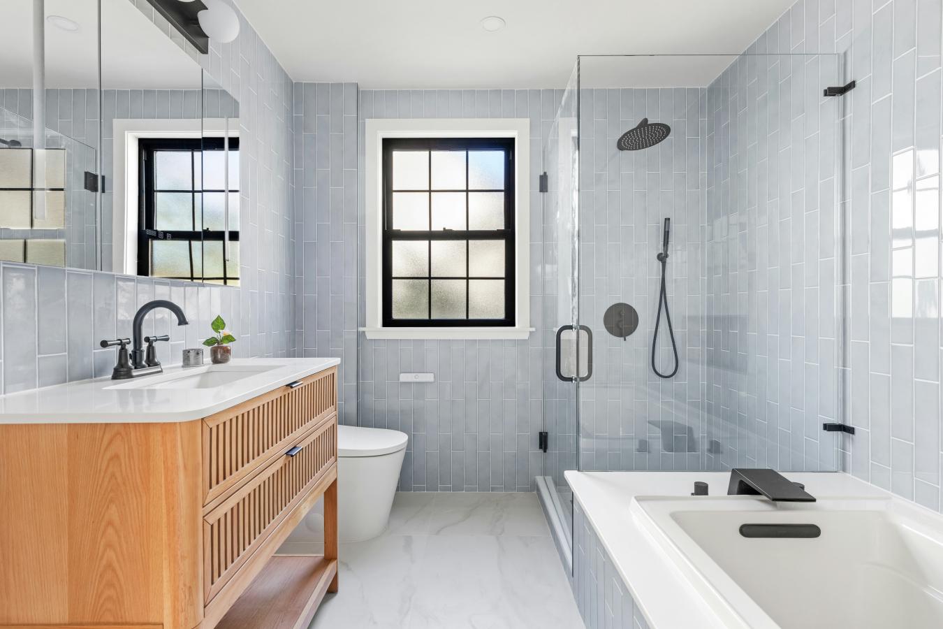 Jamaica Estates, New York, 00000, United States, 5 Bedrooms Bedrooms, ,3 BathroomsBathrooms,Residential,For Sale,1988658