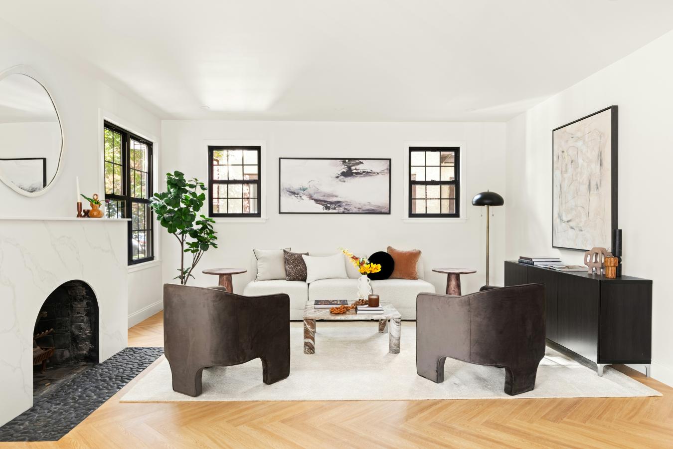 Jamaica Estates, New York, 00000, United States, 5 Bedrooms Bedrooms, ,3 BathroomsBathrooms,Residential,For Sale,1988658