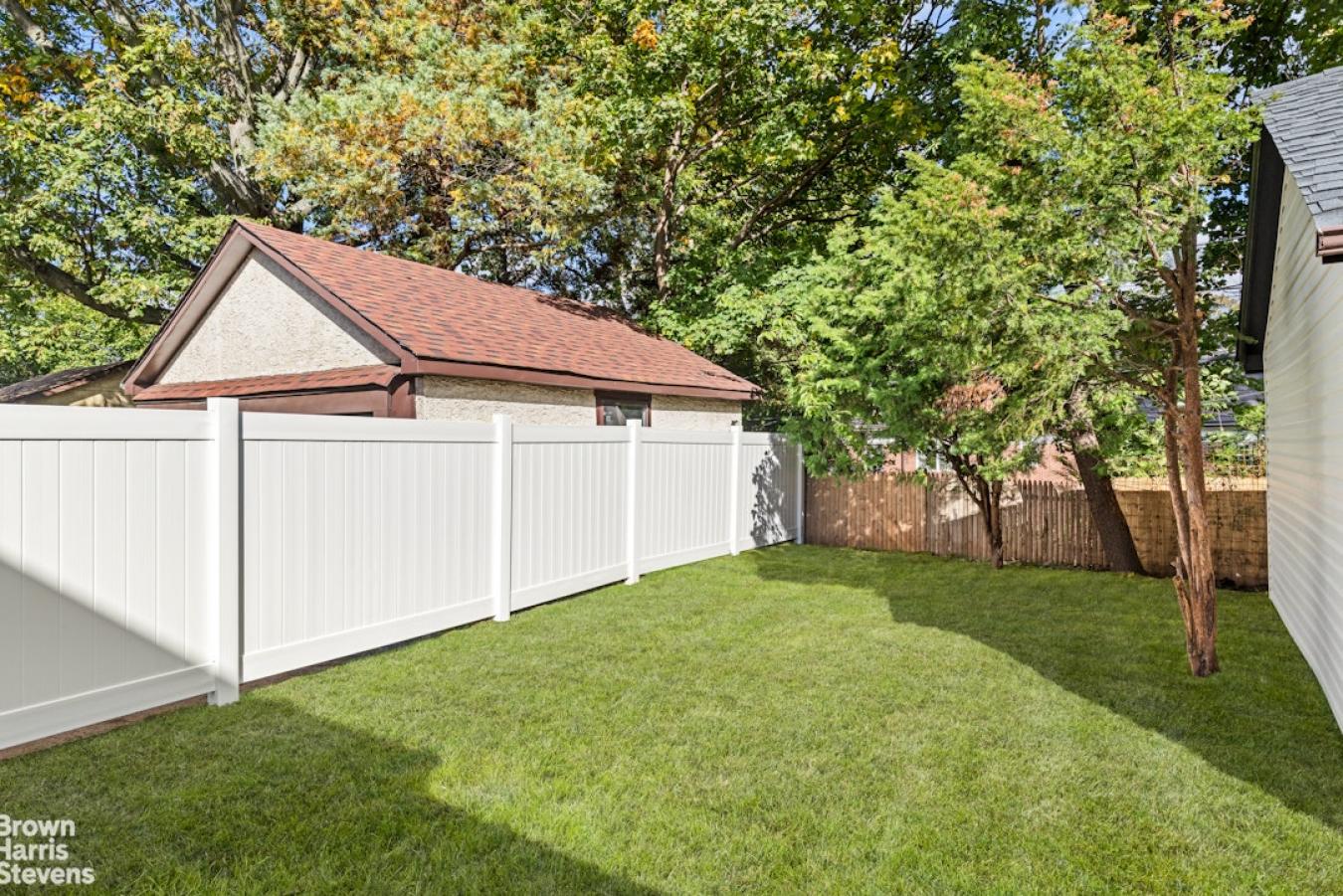 Jamaica Estates, New York, 00000, United States, 5 Bedrooms Bedrooms, ,3 BathroomsBathrooms,Residential,For Sale,1988658