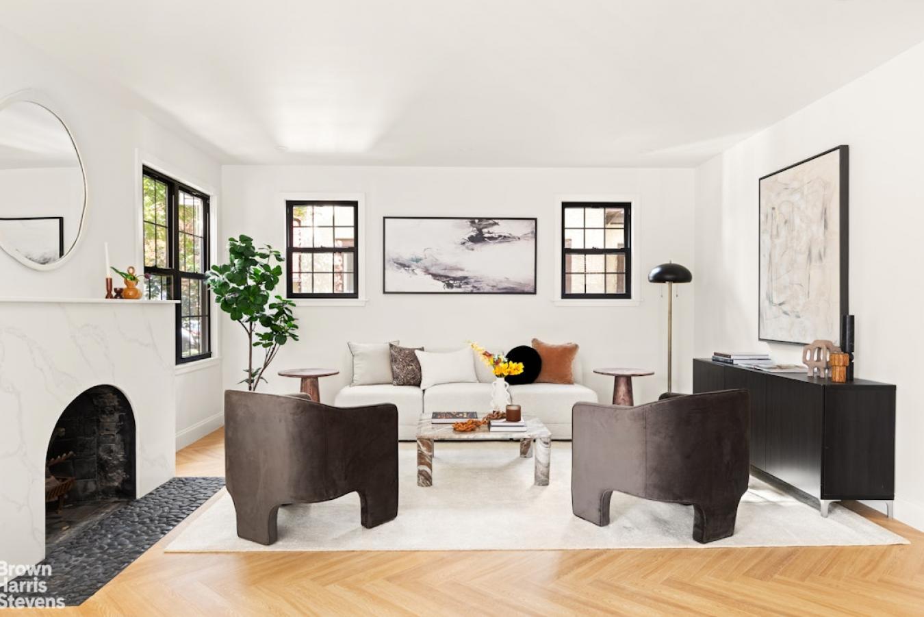 Jamaica Estates, New York, 00000, United States, 5 Bedrooms Bedrooms, ,3 BathroomsBathrooms,Residential,For Sale,1988658