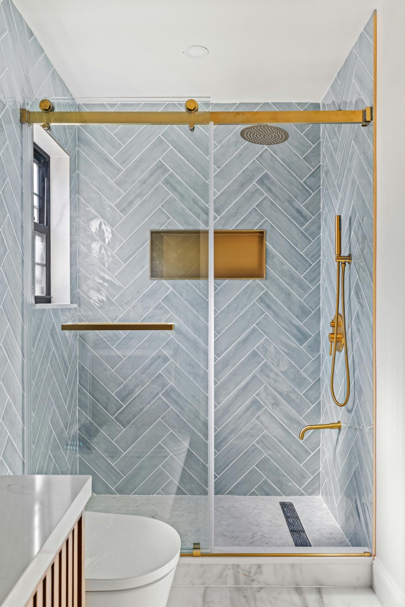 Jamaica Estates, New York, 00000, United States, 5 Bedrooms Bedrooms, ,3 BathroomsBathrooms,Residential,For Sale,1988658