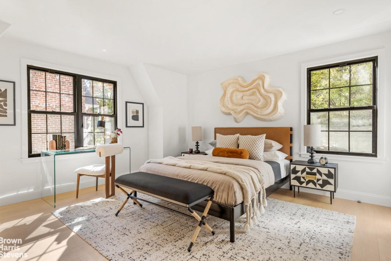 Jamaica Estates, New York, 00000, United States, 5 Bedrooms Bedrooms, ,3 BathroomsBathrooms,Residential,For Sale,1988658