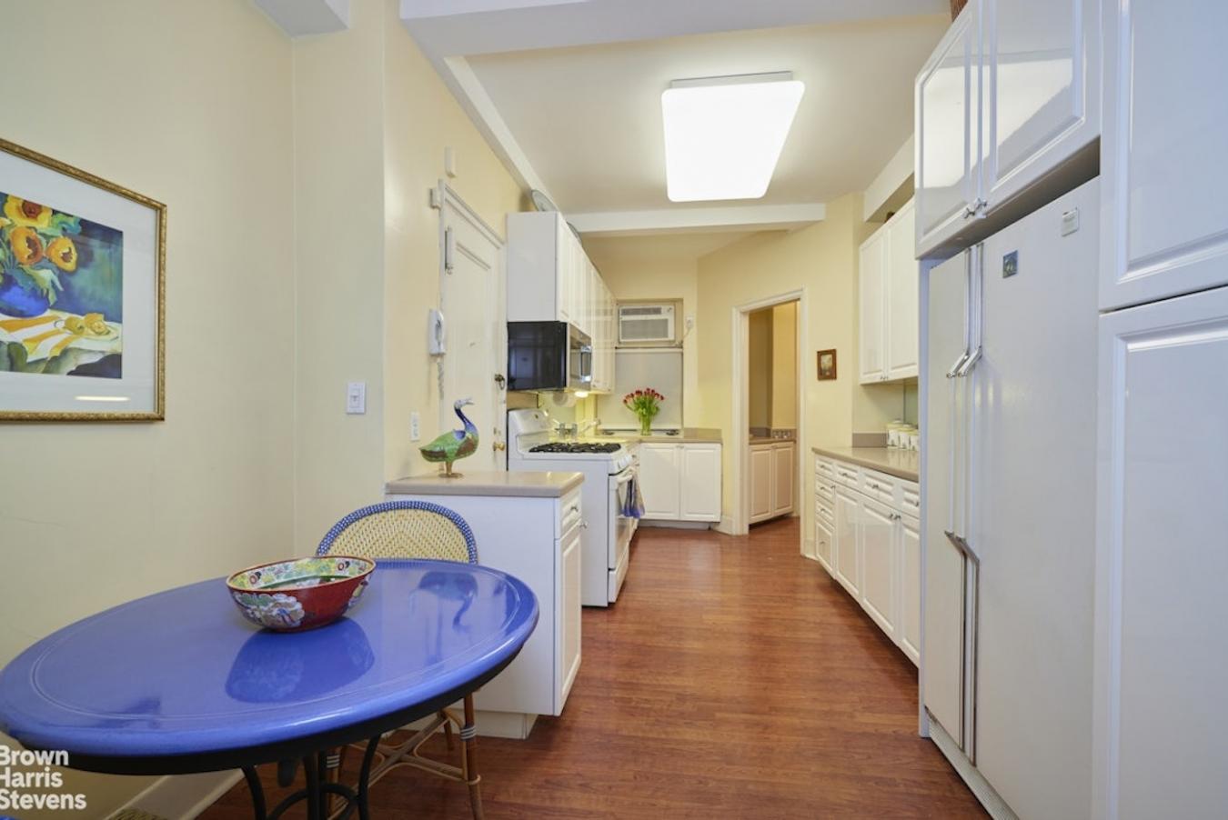 New York, New York, 10021, United States, 3 Bedrooms Bedrooms, ,3 BathroomsBathrooms,Residential,For Sale,1988657