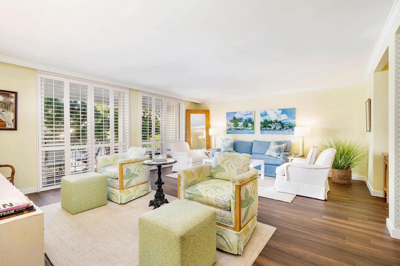 Palm Beach, Florida, 33480, United States, 2 Bedrooms Bedrooms, ,2 BathroomsBathrooms,Residential,For Sale,1988655