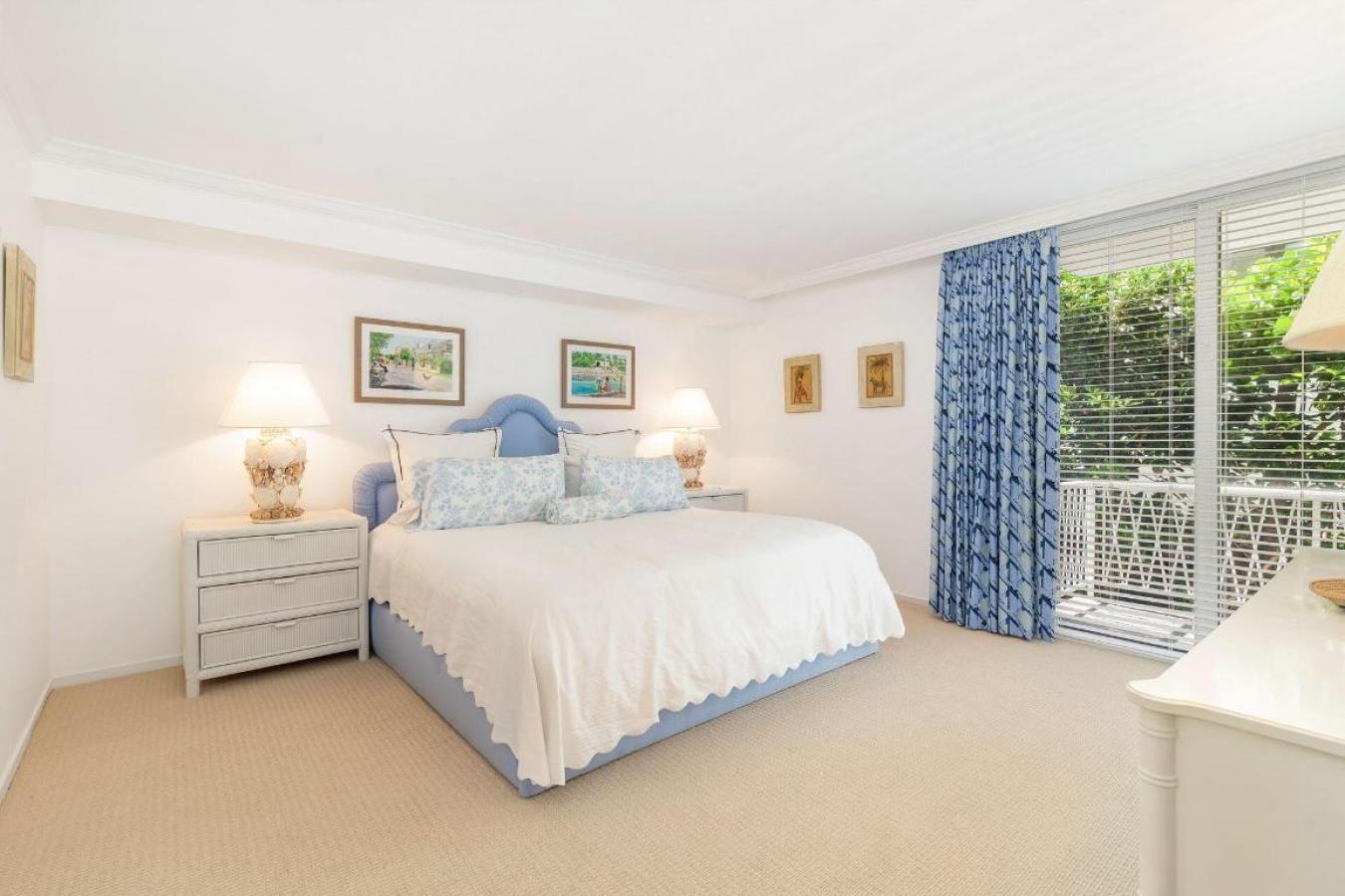 Palm Beach, Florida, 33480, United States, 2 Bedrooms Bedrooms, ,2 BathroomsBathrooms,Residential,For Sale,1988655