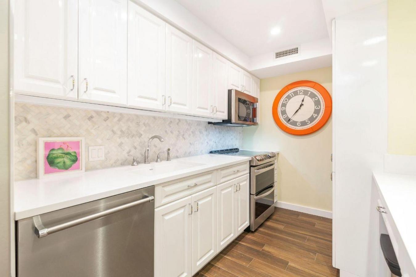 Palm Beach, Florida, 33480, United States, 2 Bedrooms Bedrooms, ,2 BathroomsBathrooms,Residential,For Sale,1988655