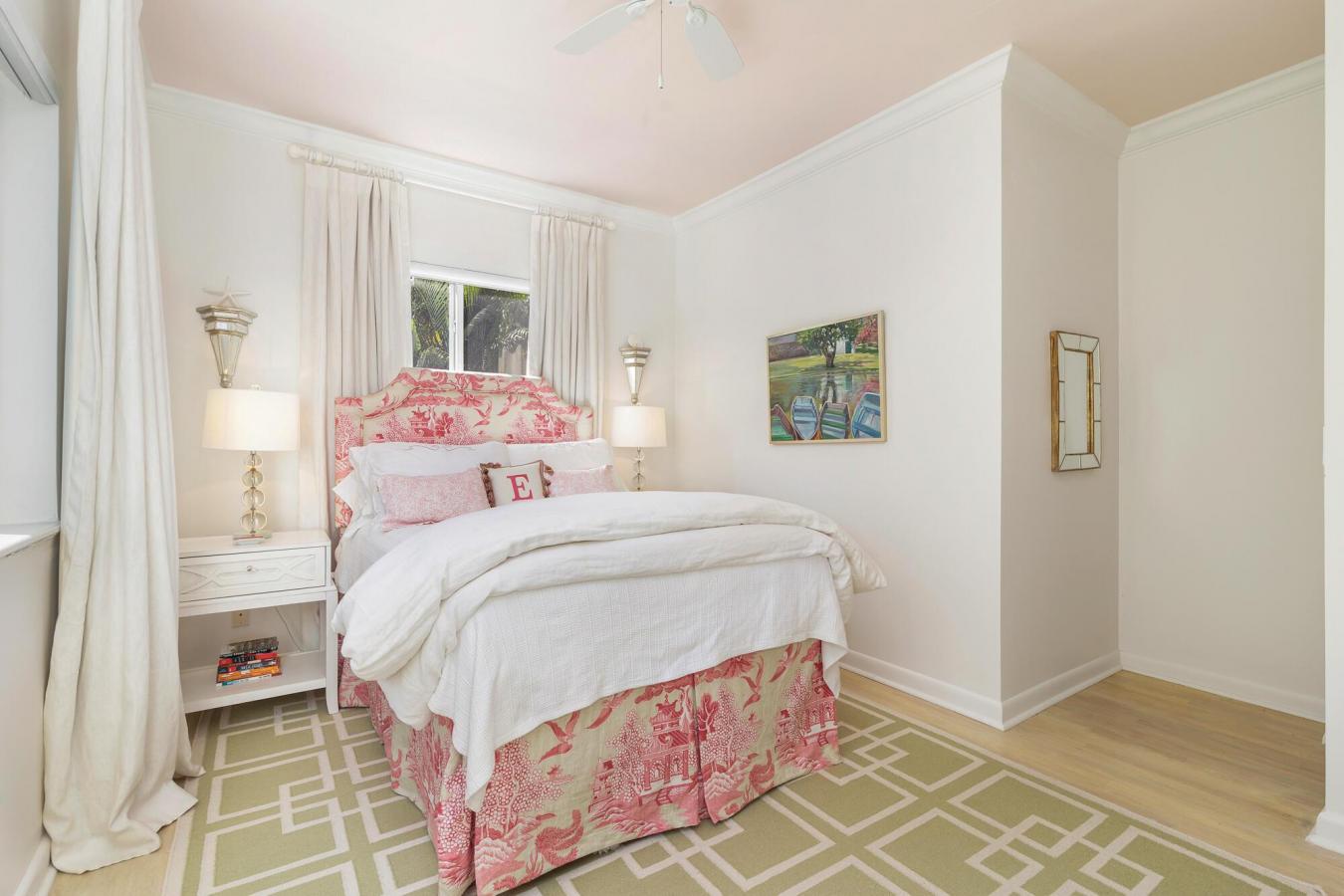 Palm Beach, Florida, 33480, United States, 2 Bedrooms Bedrooms, ,2 BathroomsBathrooms,Residential,For Sale,1988654