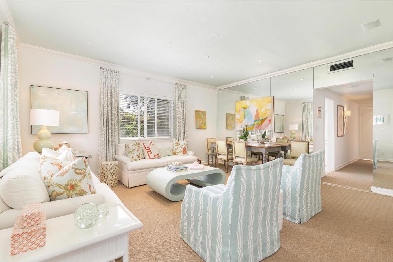 Palm Beach, Florida, 33480, United States, 2 Bedrooms Bedrooms, ,2 BathroomsBathrooms,Residential,For Sale,1988654