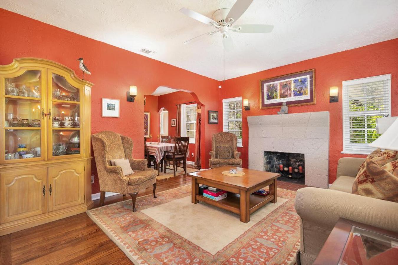 West Palm Beach, Florida, 33401, United States, 4 Bedrooms Bedrooms, ,3 BathroomsBathrooms,Residential,For Sale,1988652