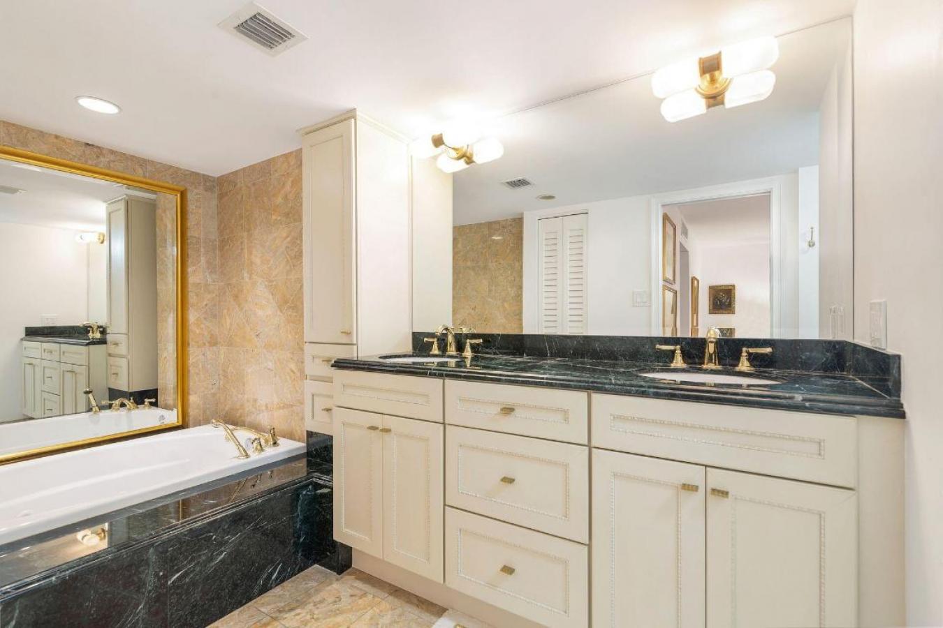 Singer Island, Florida, 33404, United States, 3 Bedrooms Bedrooms, ,3 BathroomsBathrooms,Residential,For Sale,1988653