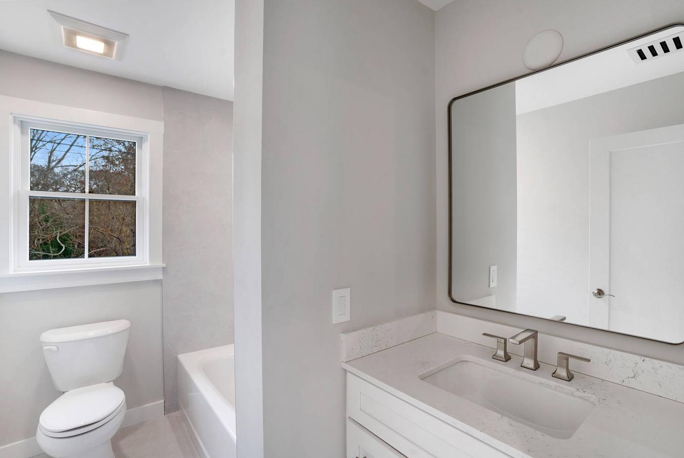 Hampton Bays, New York, 11946, United States, 4 Bedrooms Bedrooms, ,2 BathroomsBathrooms,Residential,For Sale,1988649