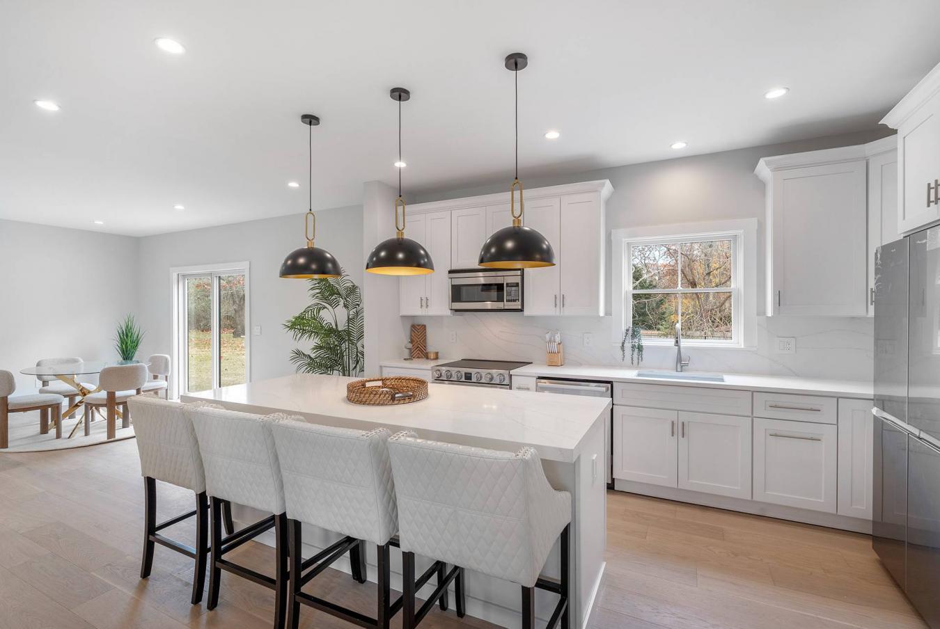 Hampton Bays, New York, 11946, United States, 4 Bedrooms Bedrooms, ,2 BathroomsBathrooms,Residential,For Sale,1988649