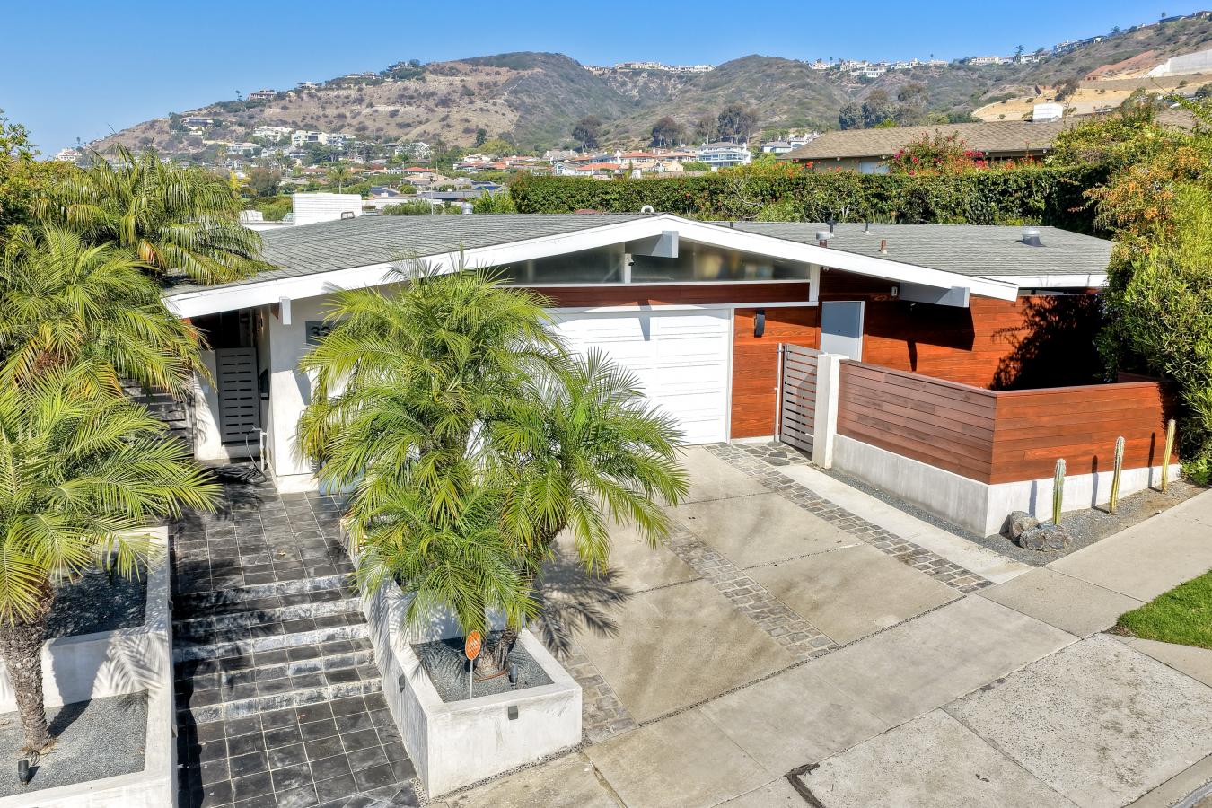 Dana Point, Orange, 92629, United States, 3 Bedrooms Bedrooms, ,2 BathroomsBathrooms,Residential,For Sale,1988648