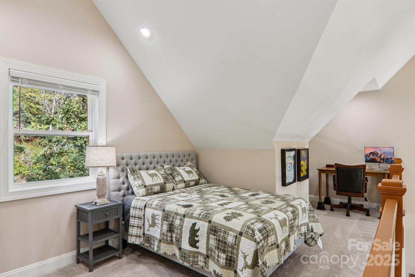 Hendersonville, Henderson, 28792, United States, 4 Bedrooms Bedrooms, ,3 BathroomsBathrooms,Residential,For Sale,1988908