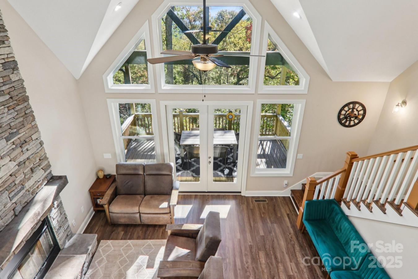 Hendersonville, Henderson, 28792, United States, 4 Bedrooms Bedrooms, ,3 BathroomsBathrooms,Residential,For Sale,1988908