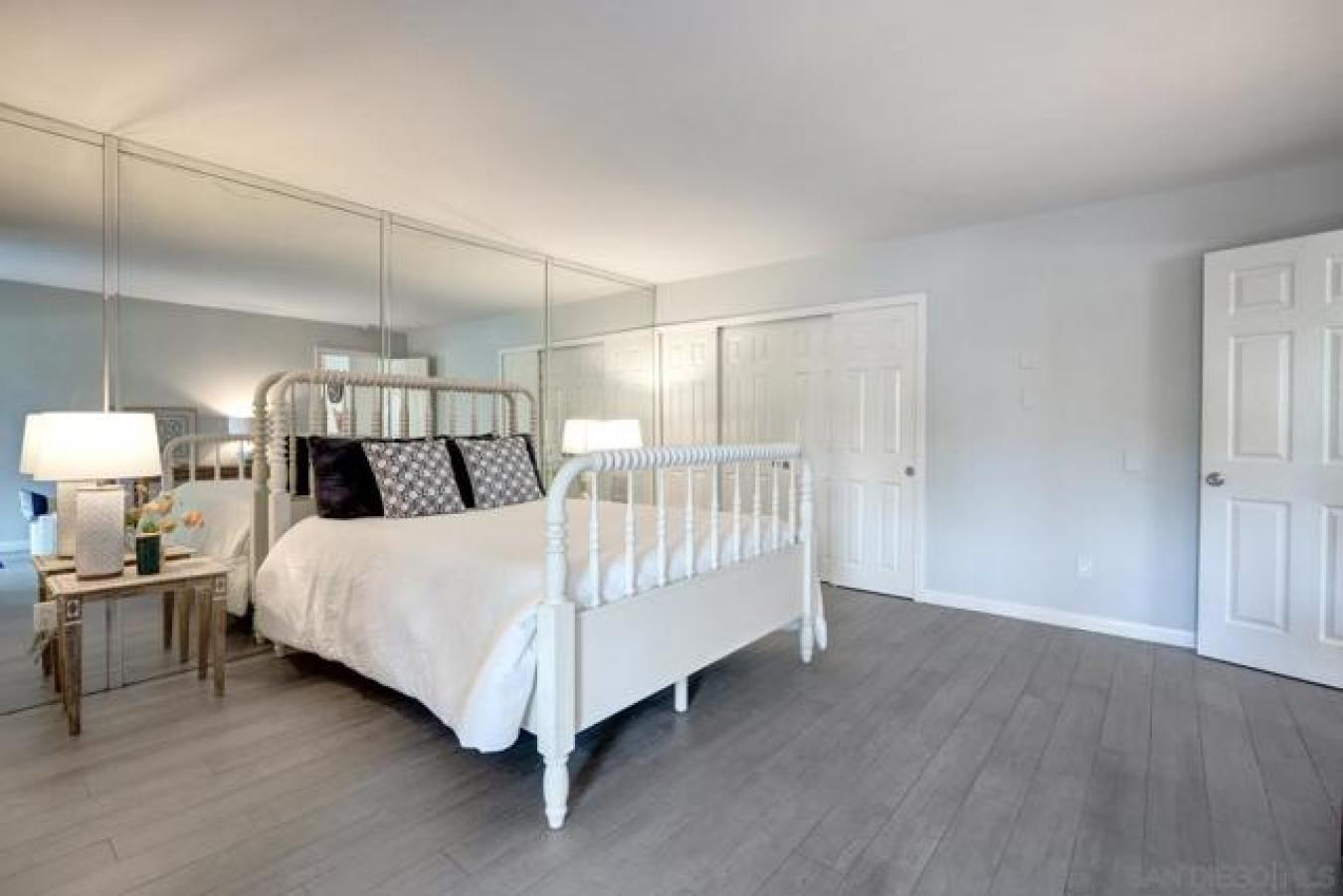 La Jolla, San Diego, 92037, United States, 2 Bedrooms Bedrooms, ,4 BathroomsBathrooms,Residential,For Sale,1988905